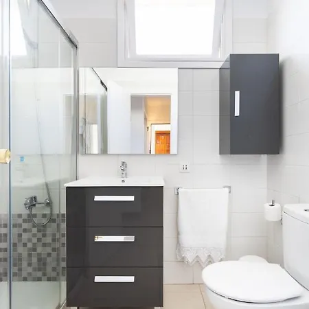 Apartman Frontline Playa Vistas With Pool, Parking, Sea