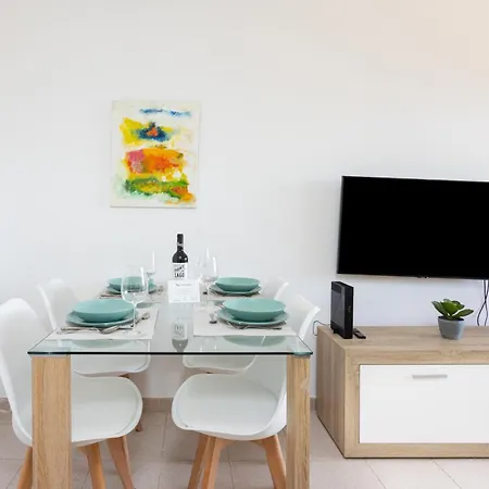 Frontline Playa Vistas With Pool, Parking, Sea