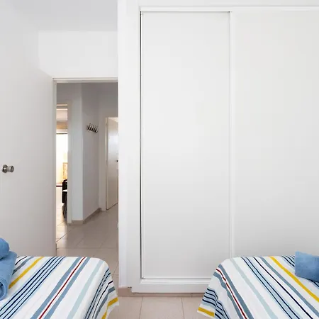 Apartman Frontline Playa Vistas With Pool, Parking, Sea