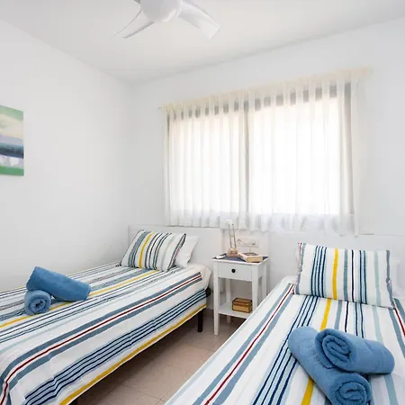 Frontline Playa Vistas With Pool, Parking, Sea 公寓