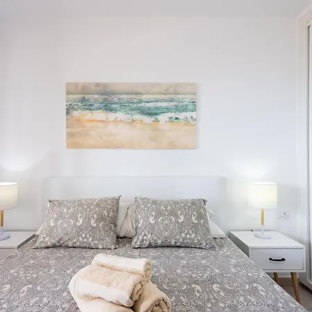 公寓 Frontline Playa Vistas With Pool, Parking, Sea *