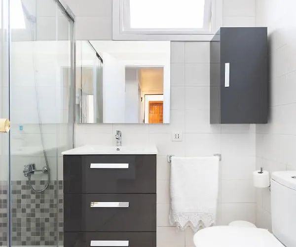 דירה Frontline Playa Vistas With Pool, Parking, Sea