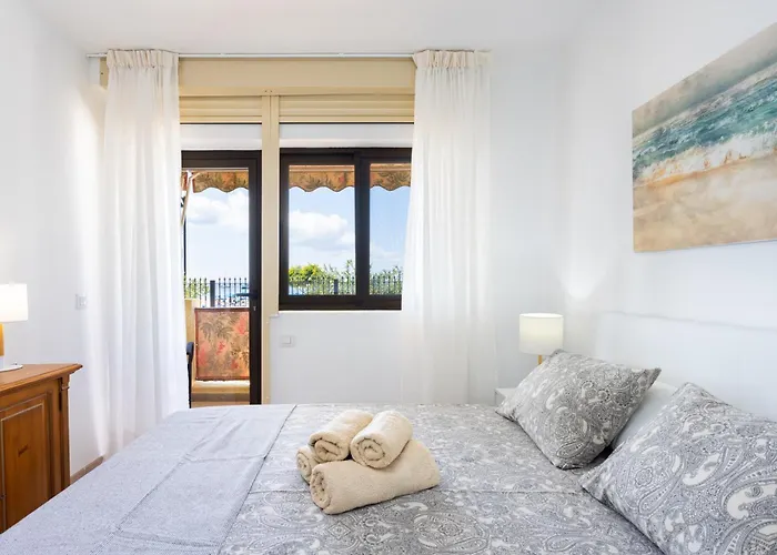 דירה Frontline Playa Vistas With Pool, Parking, Sea לוס כריסטיאנוס