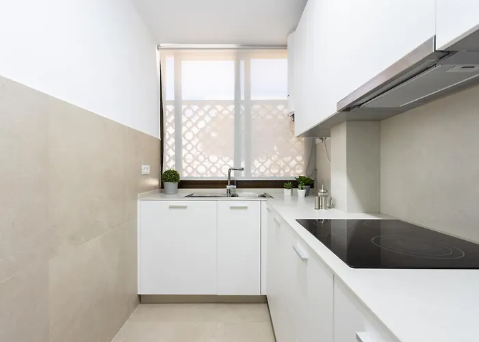아파트 Frontline Playa Vistas With Pool, Parking, Sea