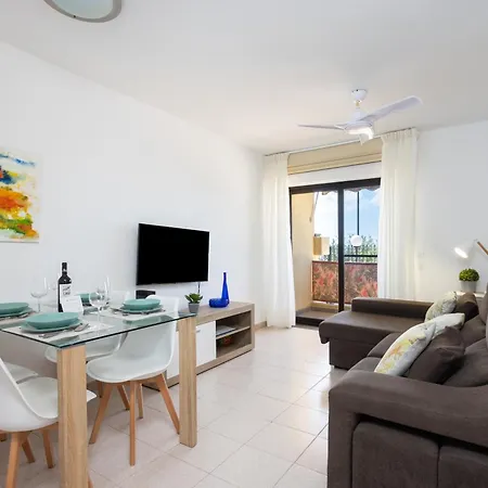 Frontline Playa Vistas With Pool, Parking, Sea